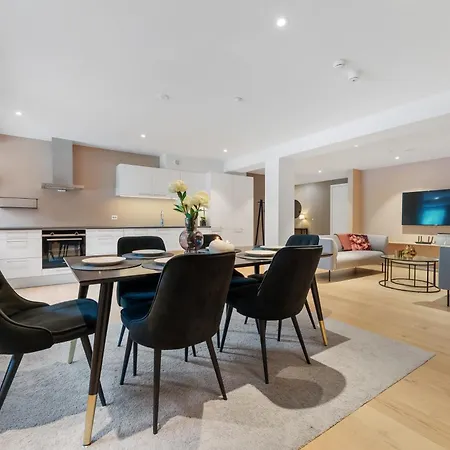 - Center - Modern شقة سترين