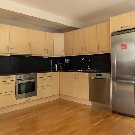 Apartment - Center - Modern Stryn