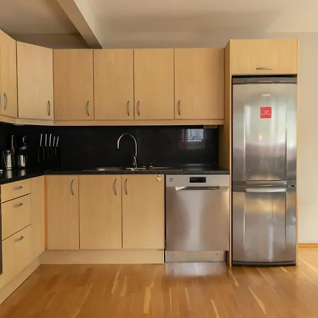 - Center - Modern Apartment Stryn